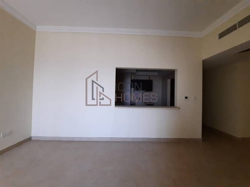6 Beautiful 2 bed apartment| Spacious Layout|Plaza Residence