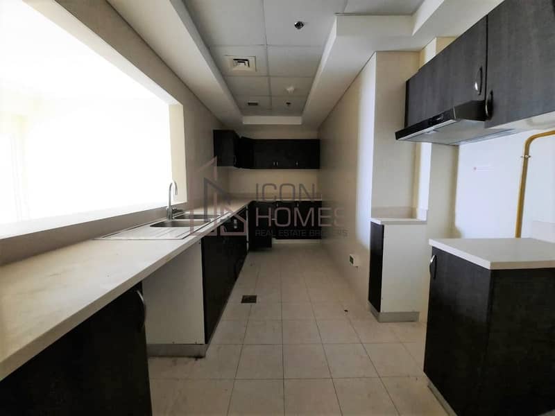 13 Beautiful 2 bed apartment| Spacious Layout|Plaza Residence