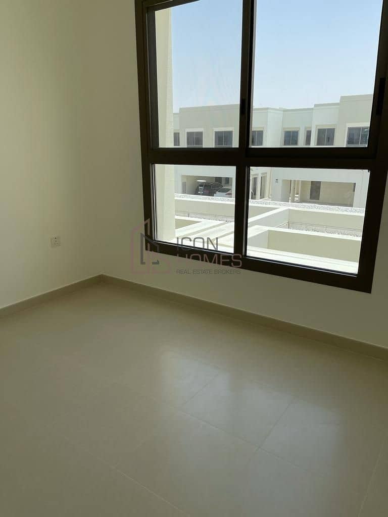 Type 01 |3BR +Maids |Single Row| Rented