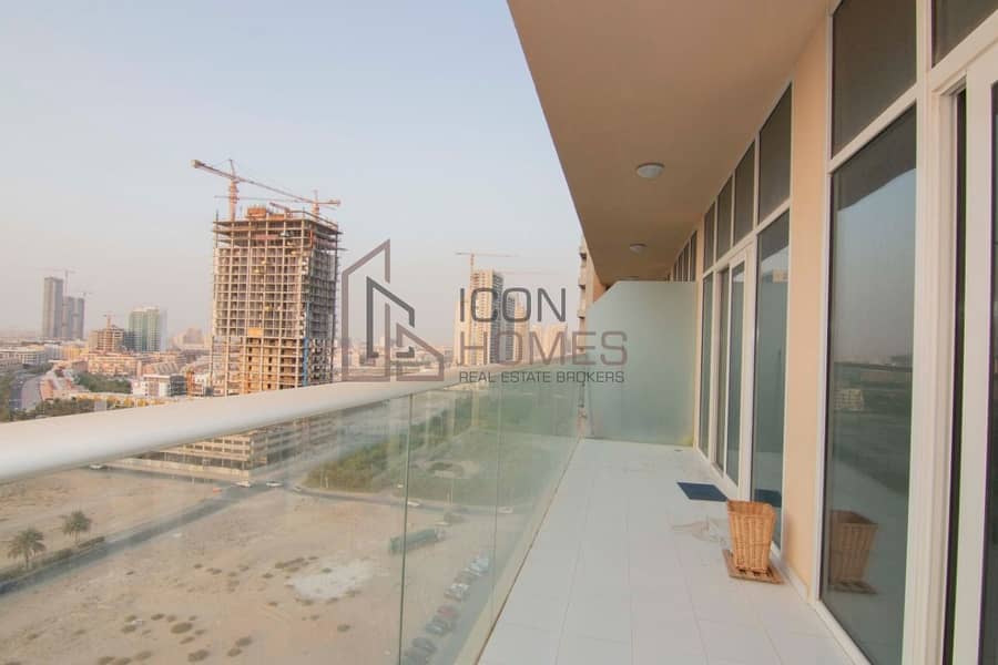 11 Hot deal luxury apartment  fully furnished