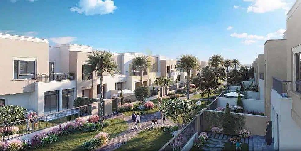 For sale large area townhouse 4bedrooms in the best residential complexes in Dubai