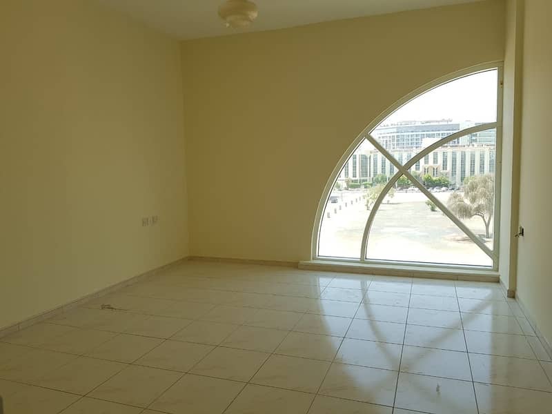 6 No Comission | 2 Months Free | 2 BR  3 Washrooms | Spacious Apartment.