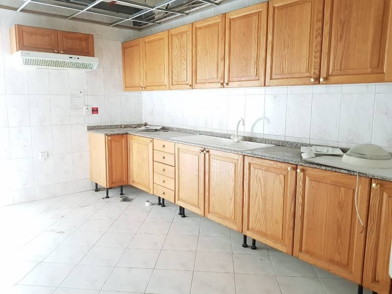 7 No Comission | 2 Months Free | 2 BR  3 Washrooms | Spacious Apartment.