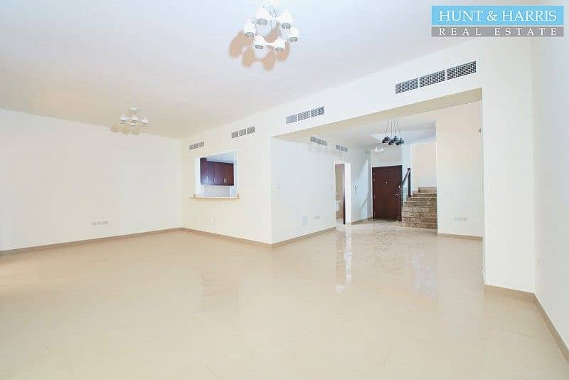 7 Mangrove View | 3 Bedroom + Maid | Ideal Location