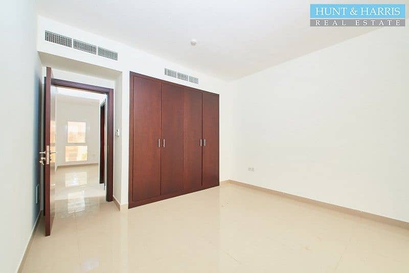 12 Mangrove View | 3 Bedroom + Maid | Ideal Location