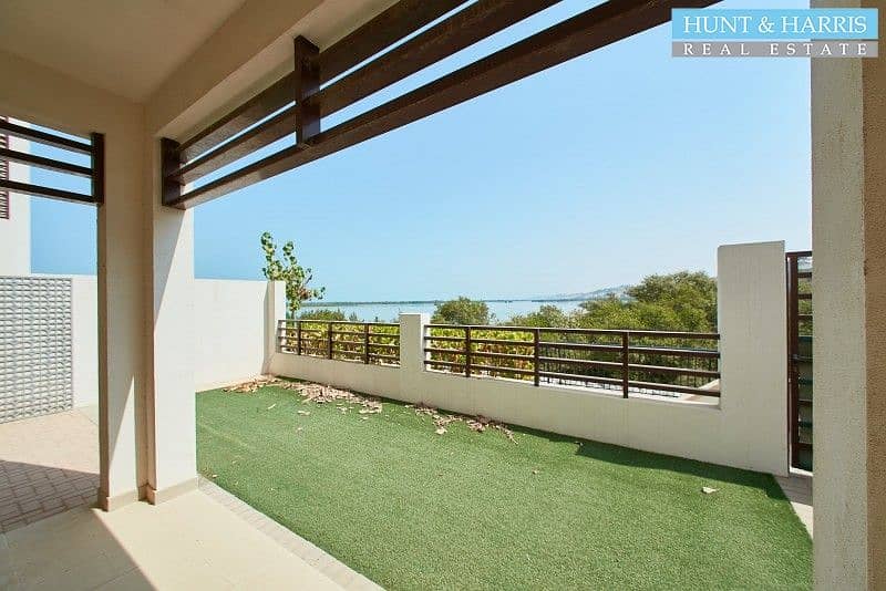 19 Mangrove View | 3 Bedroom + Maid | Ideal Location
