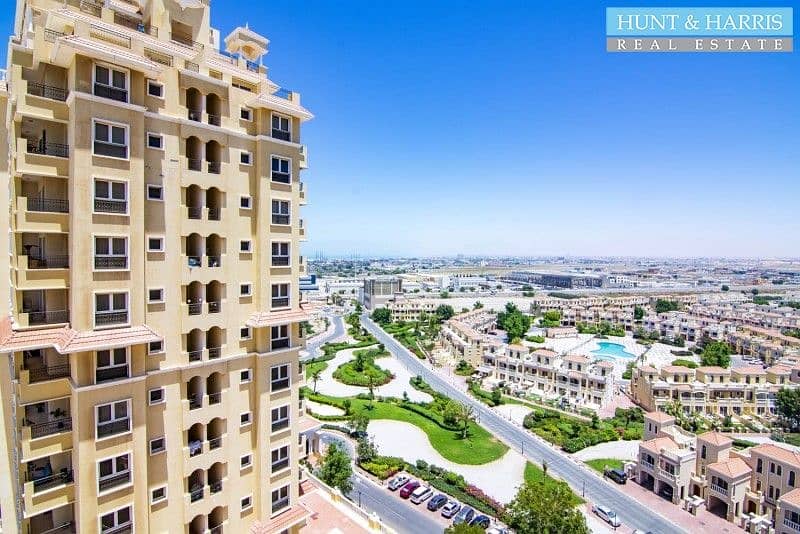 18 Fully Furnished -  2 Bedroom - Amazing Sea View - High Floor