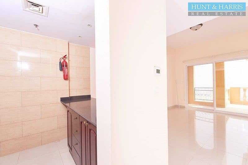 2 Largest Balcony - Stunning Sea View - Freshly Maintained