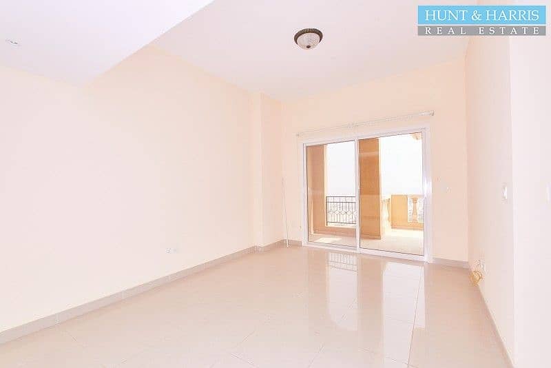 7 Largest Balcony - Stunning Sea View - Freshly Maintained