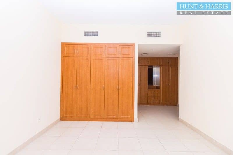 4 One Bedroom - Great Lagoon View - Largest Balcony