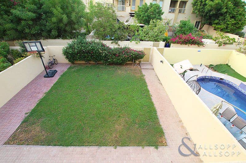 16 Great Location | 3 Bed | Landscaped Garden
