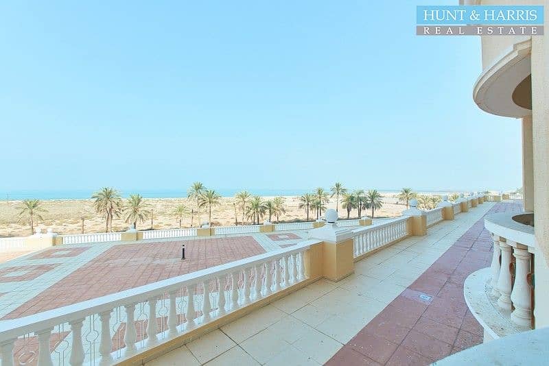 Perfect Lifestyle - Sea View - Walkable To The Beach