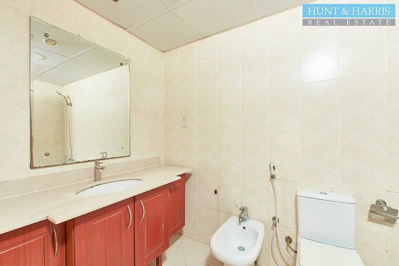 6 Ground Floor Studio - Ease of Access - Close to the Mall