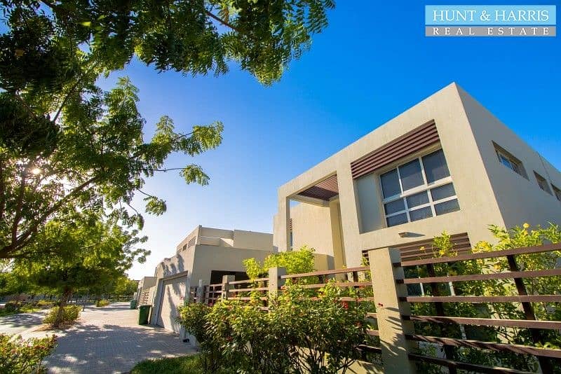 Prices To Sell -  Four Bedroom - Beachfront Villa