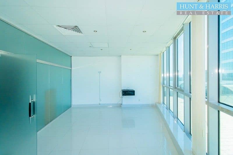 5 Vacant Fitted Office - Spectacular Corniche View - Julphar Towers