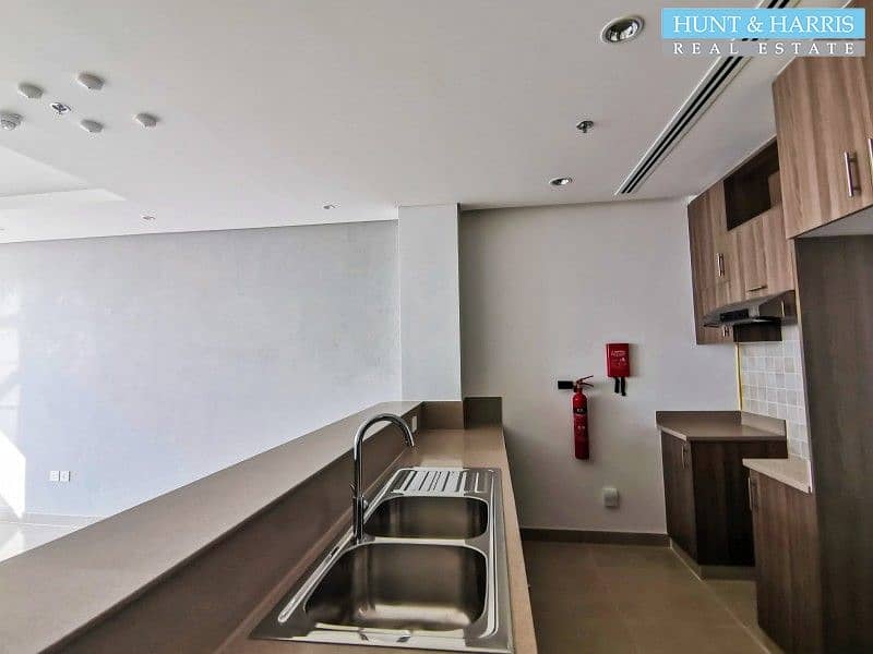 13 Island Lifestyle | Contemporary 1 Bedroom Apartment | Tenanted