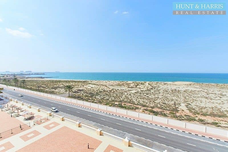 18 Spacious One Bed Apartment with Sea View - Partly Furnished