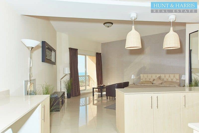 4 Cozy Studio Apartment - Fully Furnished - Stunning Sea View