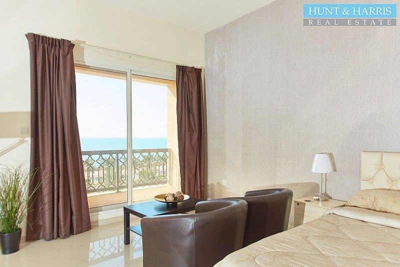 18 Cozy Studio Apartment - Fully Furnished - Stunning Sea View