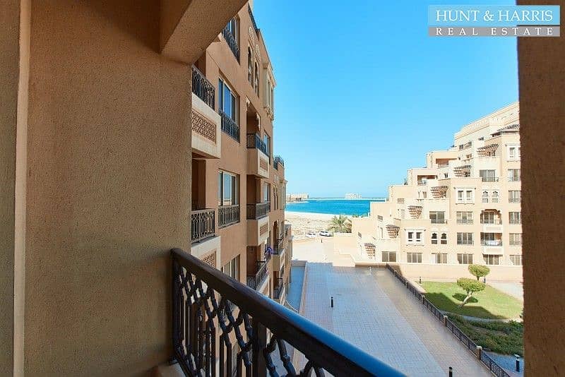 22 Spacious Studio Apartment - Sea View - Fully Furnished