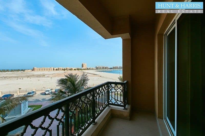 12 Large Fully Furnished Studio with Stunning Sea Views