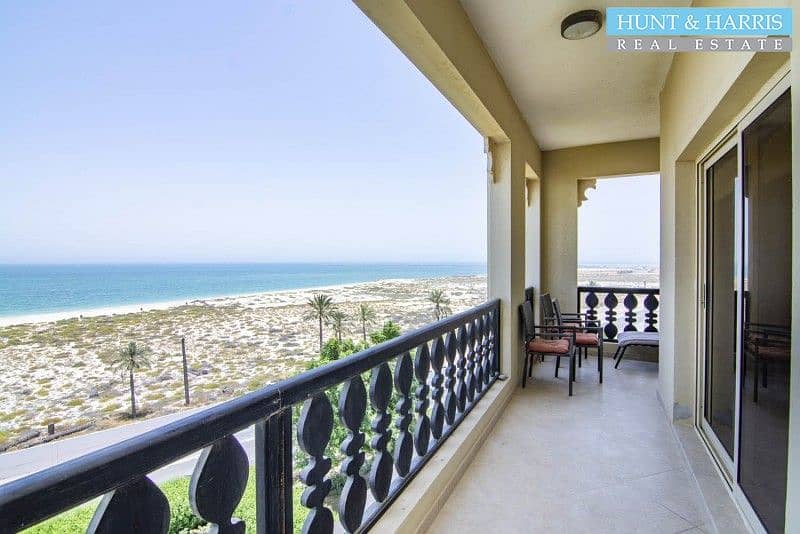 Stunning 2 Bedroom furnished apartment - Sea view