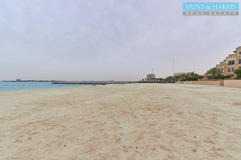 11 Stunning Studio - Beach access - Great Location