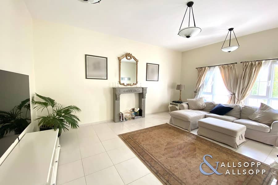5 Great Condition | Opposite Park | 3 Beds