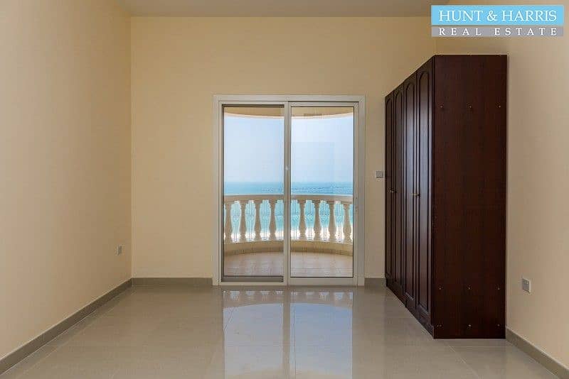 3 Fully Furnished Studio Apartment with Stunning Sea Views