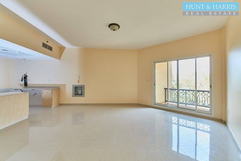 2 Stunning Studio - Beach & Pool access - Great Location