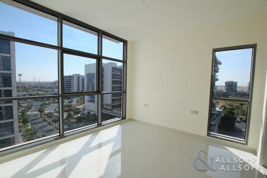 5 1 Bedroom | Tenanted | Pool and Park View