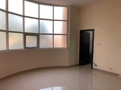 فلیٹ 1 غرفة نوم للايجار في الشامخة، أبوظبي - شقة في الشامخة 1 غرف 30000 درهم - 5425375