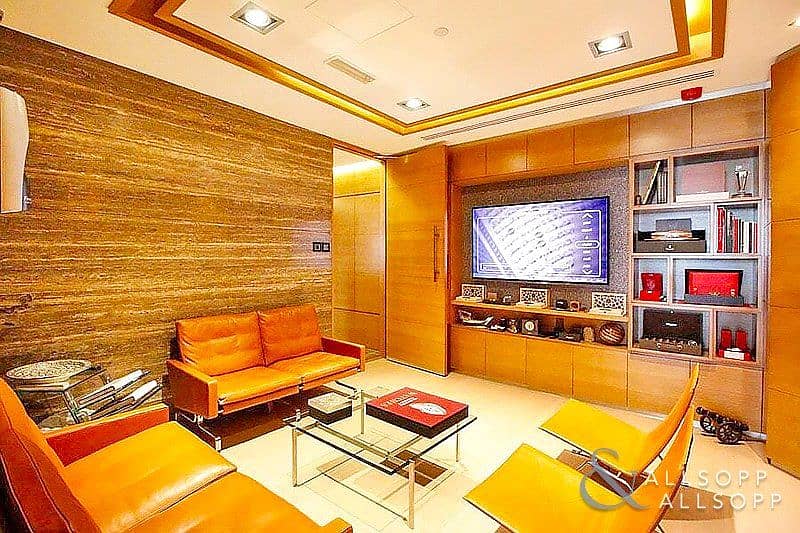 12 Luxury Furnished | High Floor | Rare On Market