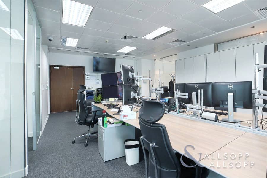 18 Furnished Office | 12 Parking Spaces | DIFC