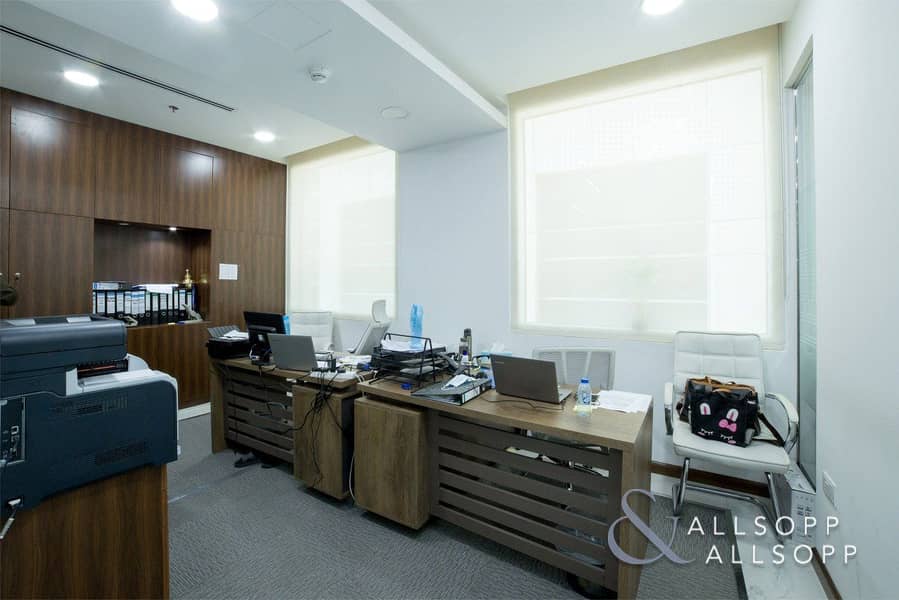 8 Furnished Office | ROI Ready | Low Floor