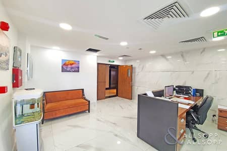 Office for Sale in Business Bay, Dubai - High Floor | 4 Parkings | Close To Metro