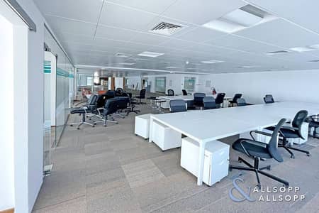 Floor for Rent in Dubai Media City, Dubai - Full Floor Office | Vacant | Landmark Views