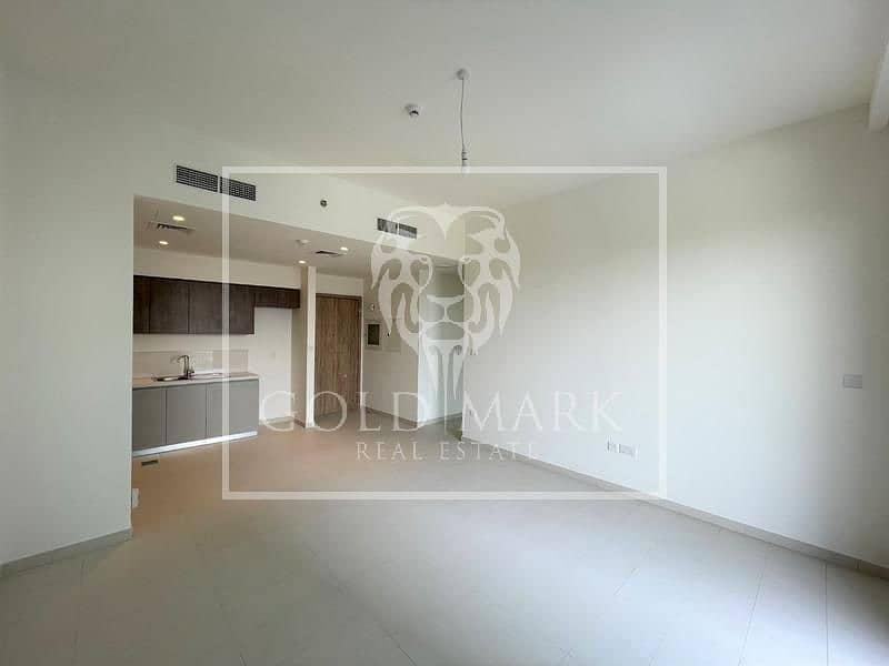 Full Park and Pool View | Splendid Finish | Bright Full Park and Pool View | Splendid Finish | Bright