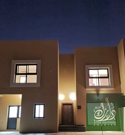 4 Bedroom Townhouse for Sale in Al Rahmaniya, Sharjah - Townhouse ready to hand over 5 years services charge free free
