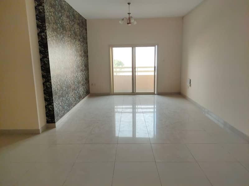 HUGE SIZE 3BED ROOM HALL WITH BALCONY 3BATH MASTER ROOM HIGH MANTINANCE FREE