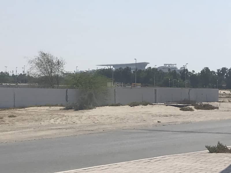 18 Golf course view villa plot in Meydan