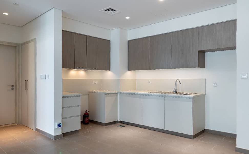 5 Ready to Move in | Brand New | 1 BR | BLVD View
