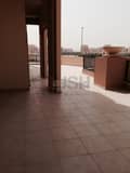 10 3 Beds Apt with Large Terrace on Podium