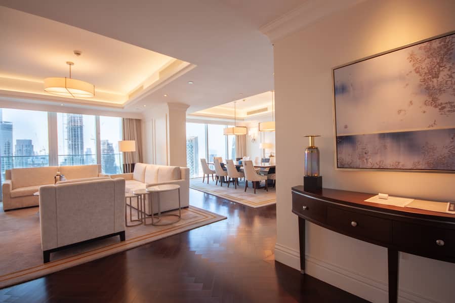 9 4BR Sky Collection Penthouse with 270 Open View