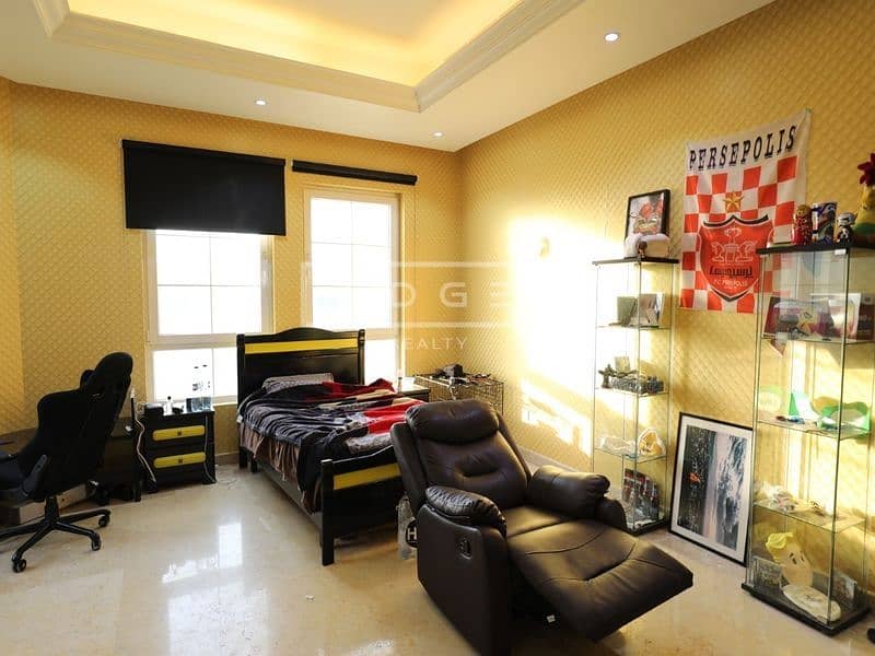 18 6 BR + 2 HALL + MAID ROOM + DRIVER ROOM | FOR SALE