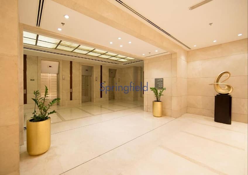15 Well Kept Unit | High Floor | Large Layout