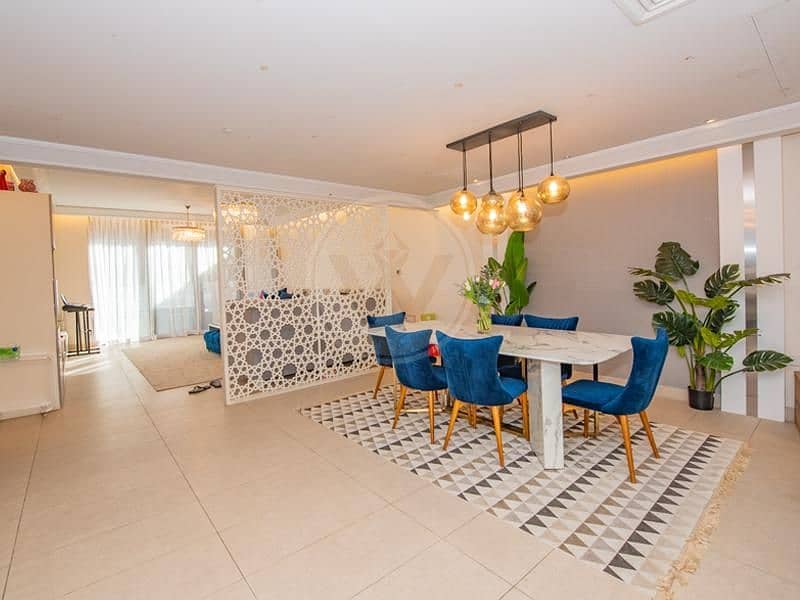 Beautifully upgraded TH in beachfront community