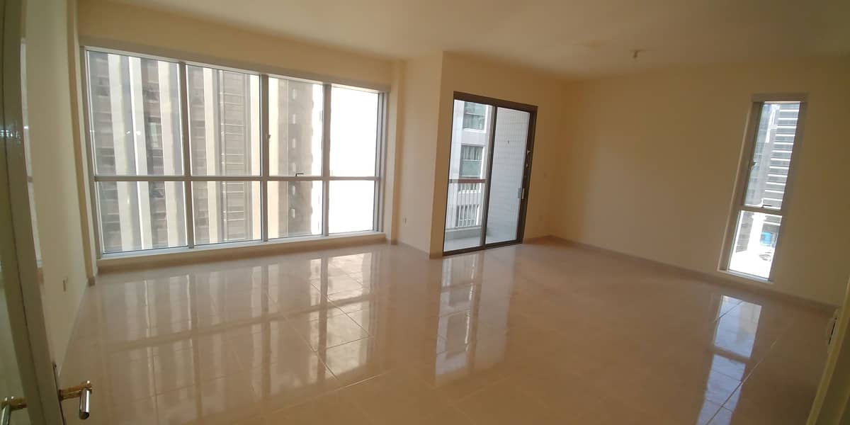 Corner View 3BR with maids room near to Souq Mall
