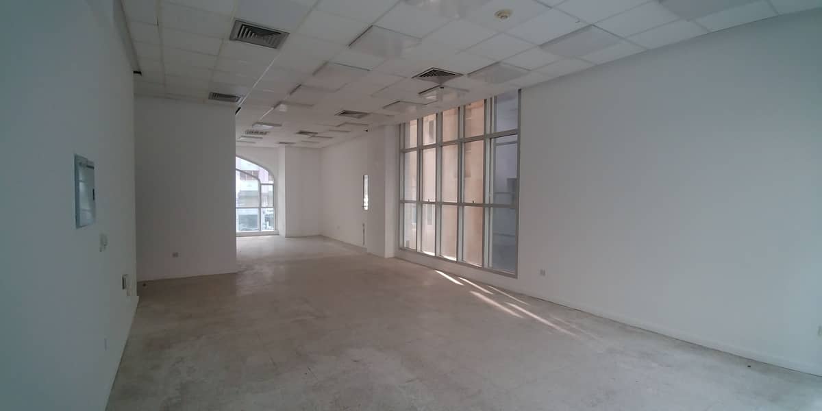 Hot Offer Deluxe Office Space for Rent in Khalifa Street
