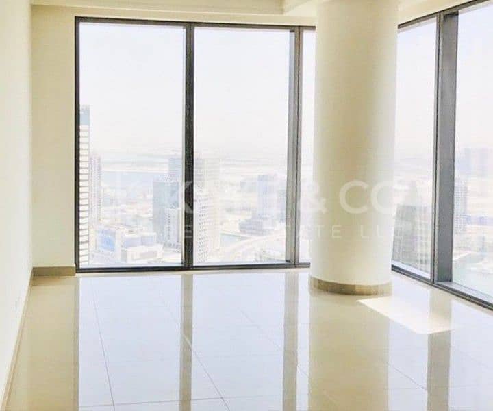Spacious 1 Bed with Balcony in BLVD Point